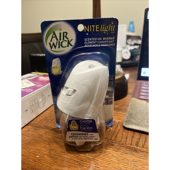 Air Wick Night Light Scented Oil Air Freshener - Picture 1 of 2